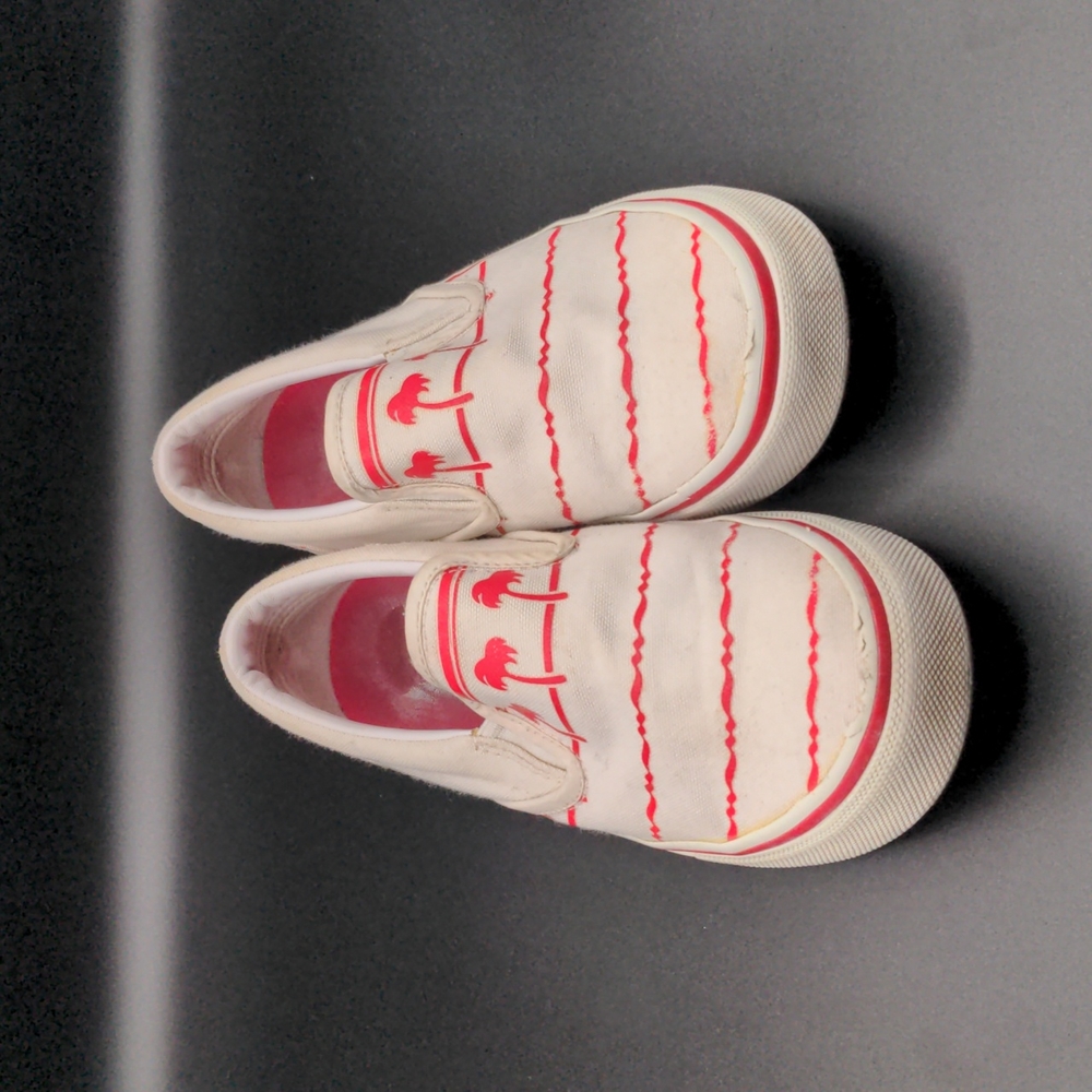 Authentic In-N-Out Shoes - Picture 2 of 3